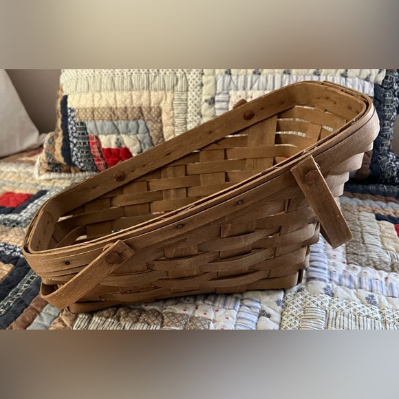 Longaberger Medium Vegetable Basket - Picture 1 of 15